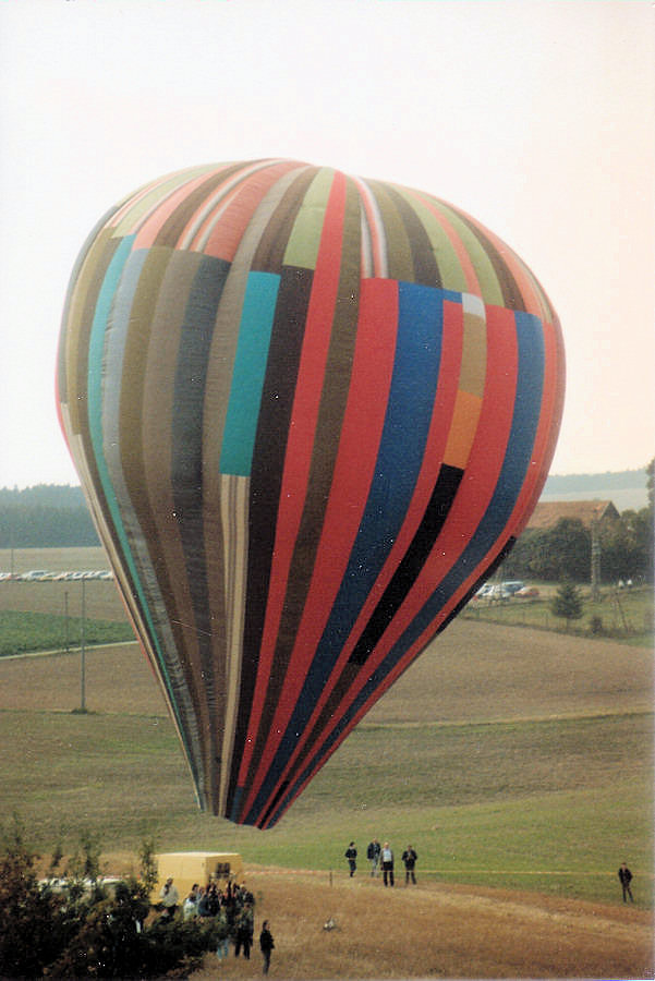 Der Fluchtballon, der 1979 bei Naila landete (hier zu sehen in Hof bei einem Flugplatzfest im Jahr 1985). © Günter Wetzel