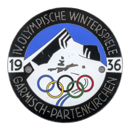 Autoplakette der IV. Olympischen Winterspiele 1936 in Garmisch-Partenkirchen, um 1936, Haus der Bayerischen Geschichte
